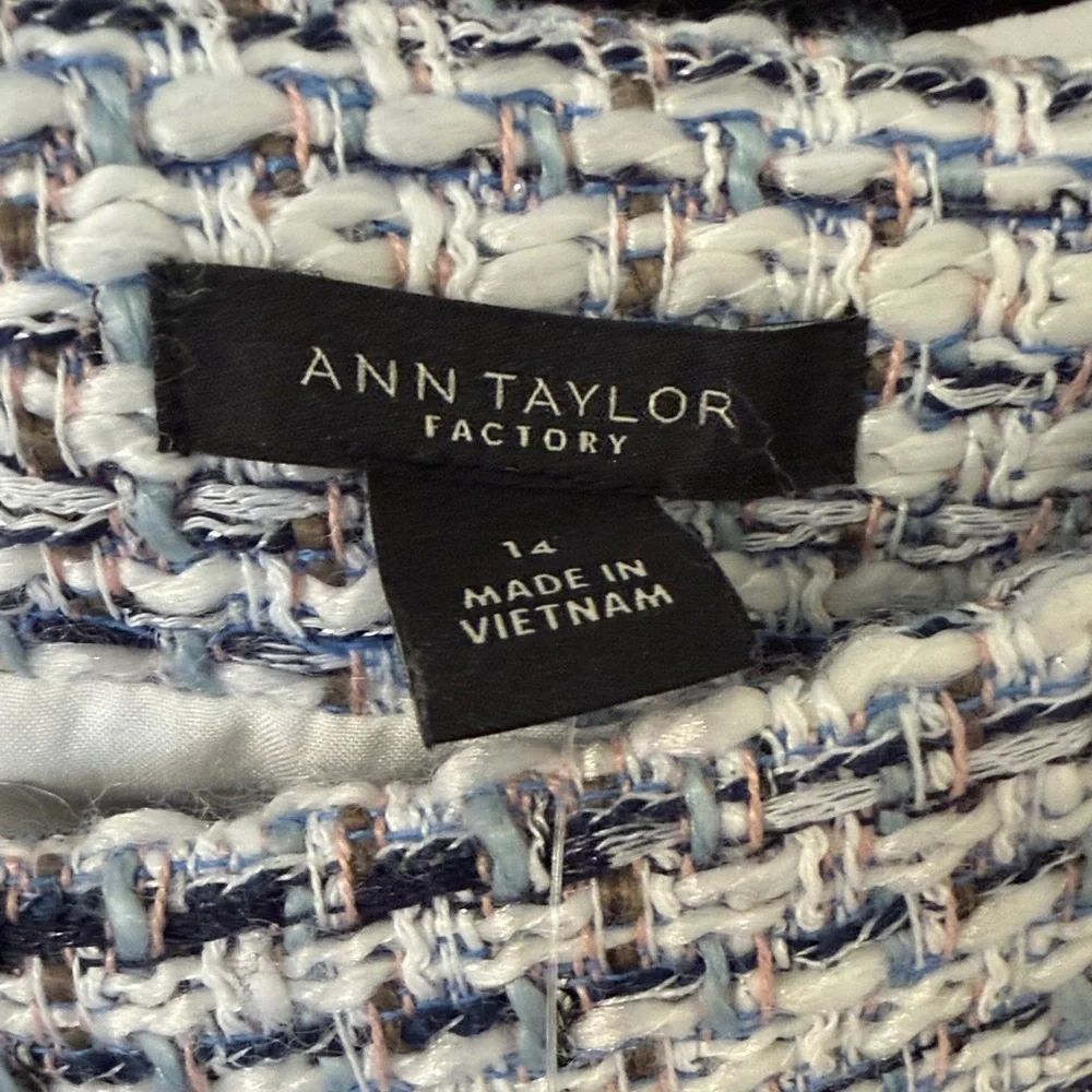 Ann Taylor Blue and White Tweed Pencil Skirt 14 NWT - Picture 2 of 4